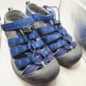 Keen Newport H2 Water Hiking Shoe Youth 4 Navy Blue